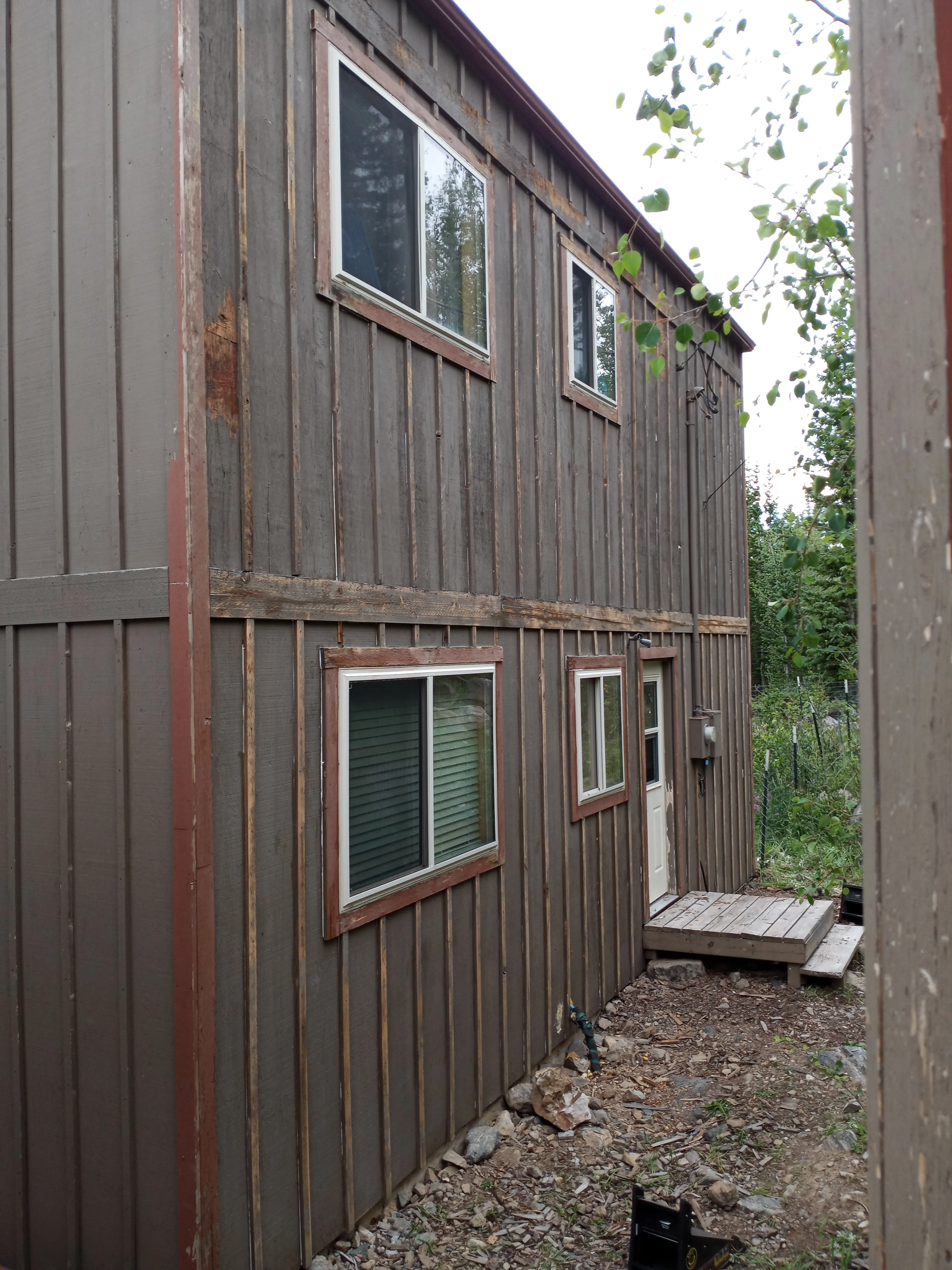 Siding before restoration and paint